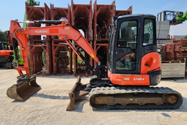-KUBOTA U48-4 GIROSAGOMA